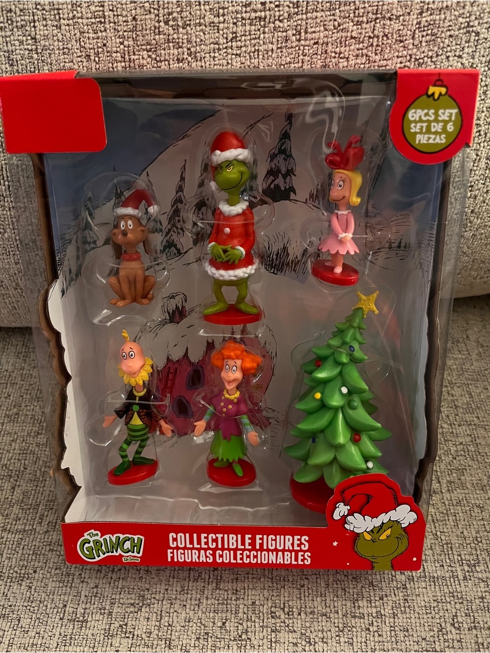 The Grinch Collectible Figures Set - Green/Red Holiday Display New
